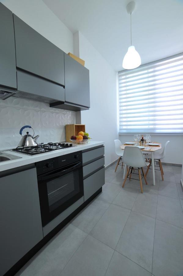 Home 22 Appartamento In Centro Storico - Catane Extérieur photo